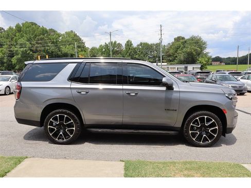 Used 2021 Chevrolet Tahoe RST w/ Luxury Package AWD/4WD image 10