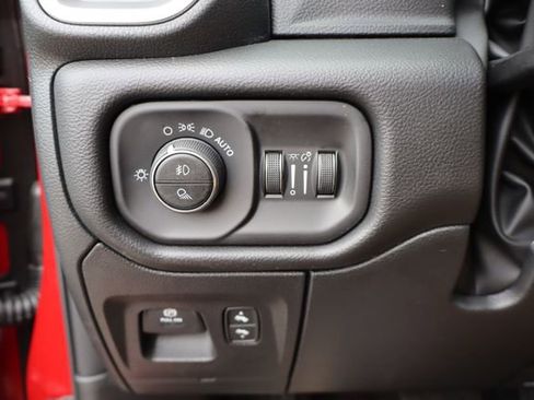 Used 2026 RAM 1500 Laramie AWD/4WD image 15