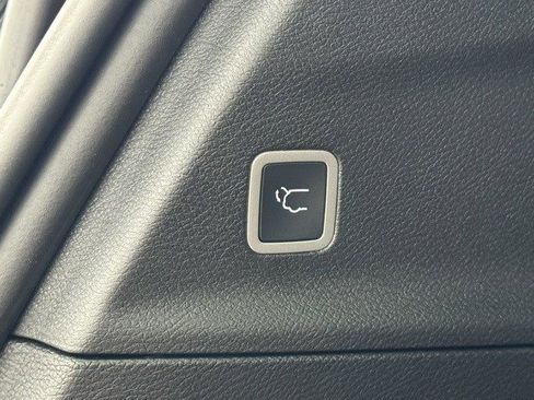 New 2026 Chrysler Pacifica Select image 37