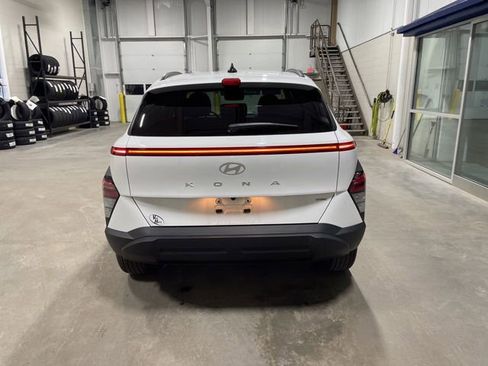 Used 2025 Hyundai Kona SEL image 6