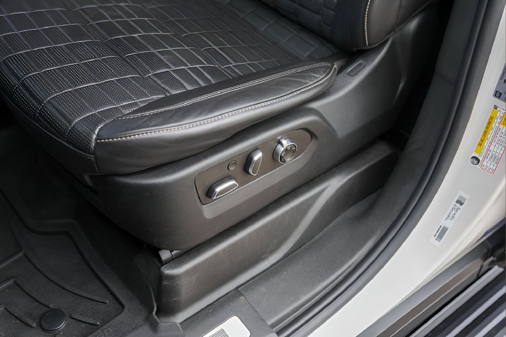 Used 2022 Cadillac Escalade Sport Platinum AWD/4WD image 14