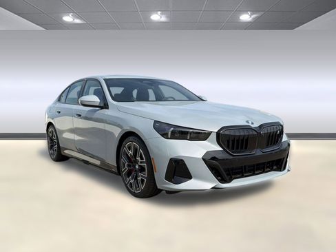 New 2026 BMW i5 eDrive40 w/ M Sport Package RWD image 7