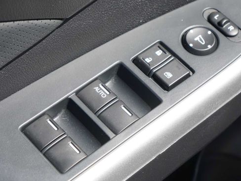 Used 2015 Honda CR-V Touring image 18