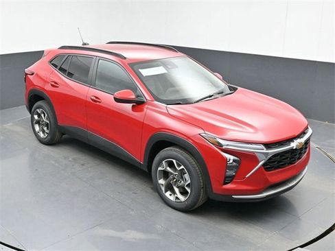 New 2026 Chevrolet Trax LT w/ Driver Confidence Package image 32