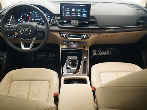 Used 2023 Audi Q5 2.0T Premium w/ Convenience Package image 8