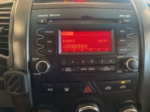 Used 2013 Kia Sorento LX AWD/4WD image 17