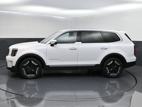 Used 2024 Kia Telluride S w/ S Sunroof Package AWD/4WD image 4
