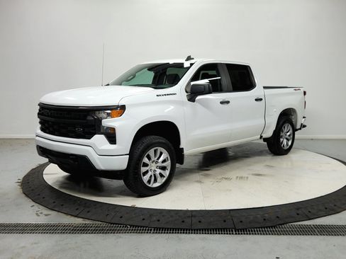 Used 2022 Chevrolet Silverado 1500 Custom w/ LPO, Dark Essentials Package AWD/4WD image 4