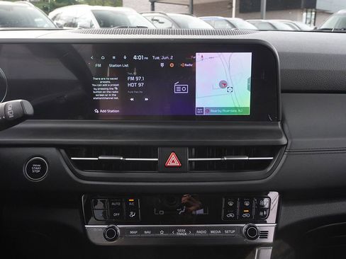 Used 2024 Kia Seltos EX AWD/4WD image 46
