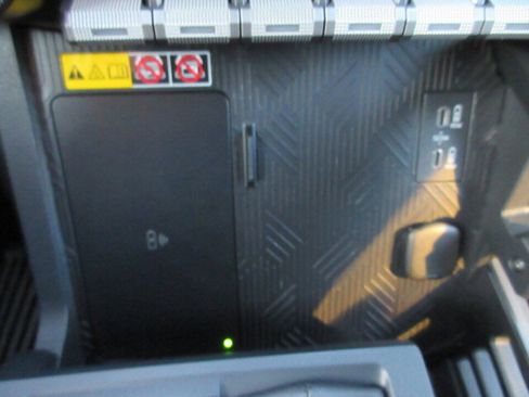 Used 2025 Toyota Tacoma TRD Off-Road image 27