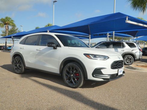 Used 2024 Honda HR-V Sport image 3