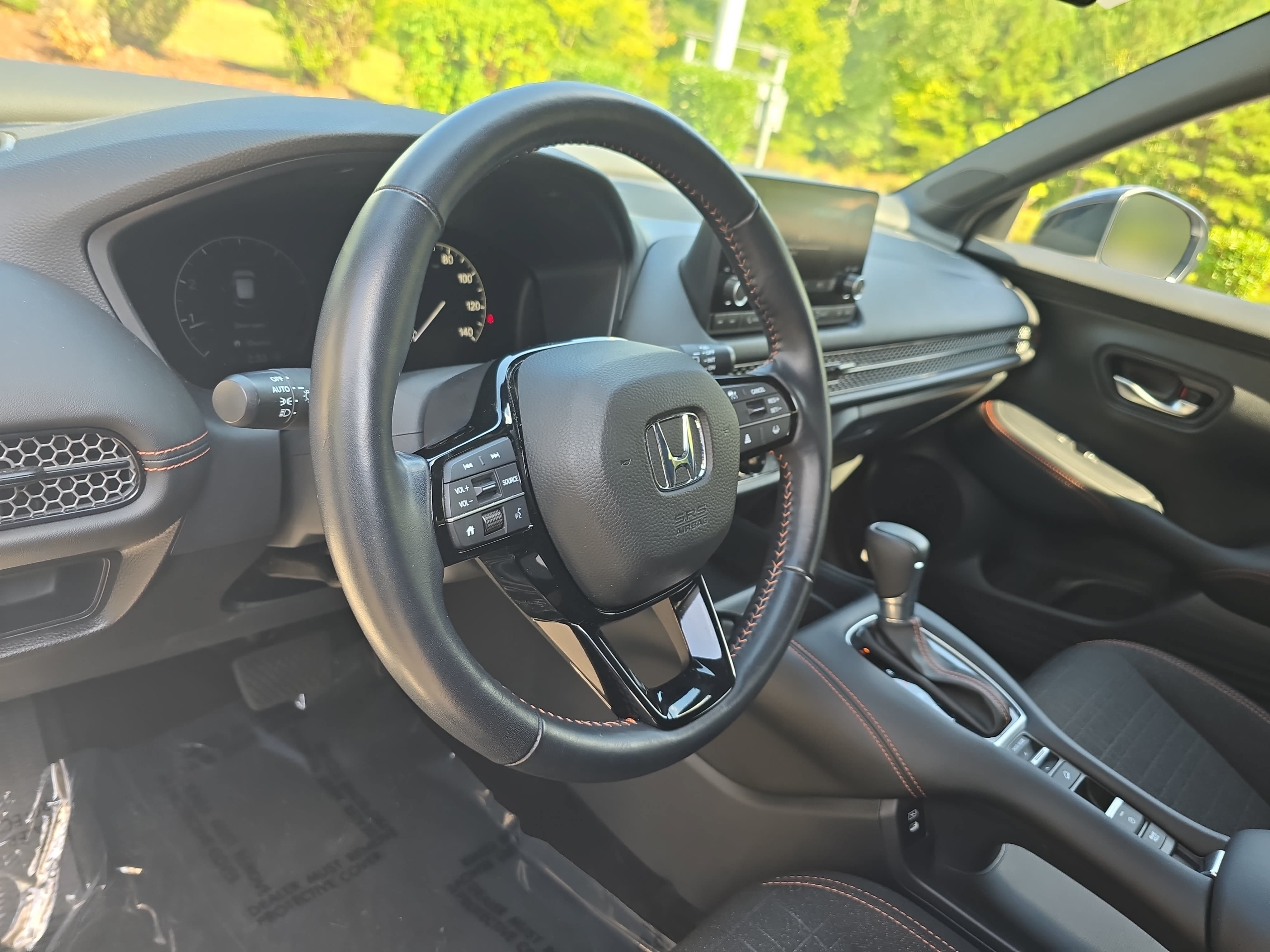Certified 2025 Honda HR-V Sport image 15