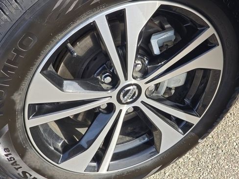 Used 2023 Nissan Sentra SV image 18