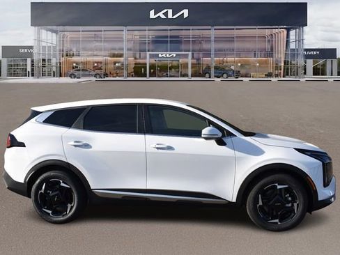 New 2026 Kia Sportage EX image 2