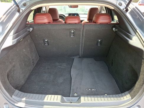 Used 2024 MAZDA CX-30 AWD 2.5 S w/ Preferred Package image 17