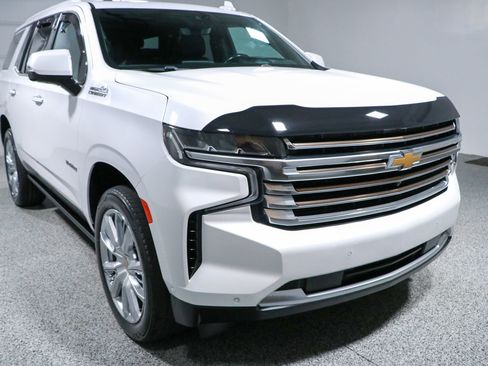 Used 2023 Chevrolet Tahoe High Country w/ Advanced Technology Package AWD/4WD image 5