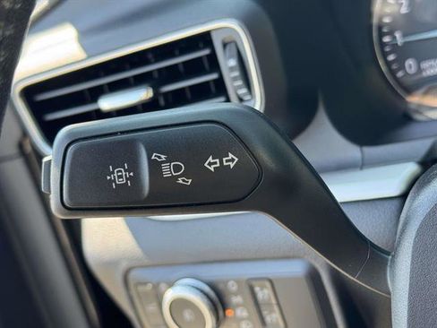 Used 2022 Ford Explorer XLT w/ Equipment Group 202A image 50