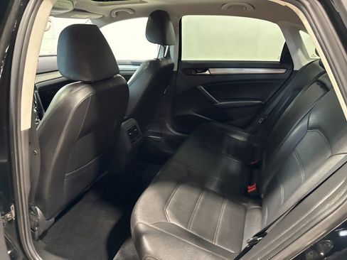 Used 2014 Volkswagen Passat TDI SE FWD image 28