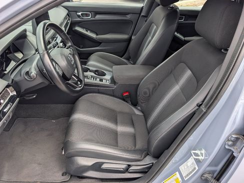 Used 2023 Honda Civic Sport image 2