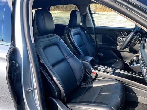 Used 2024 Lincoln Corsair AWD image 7