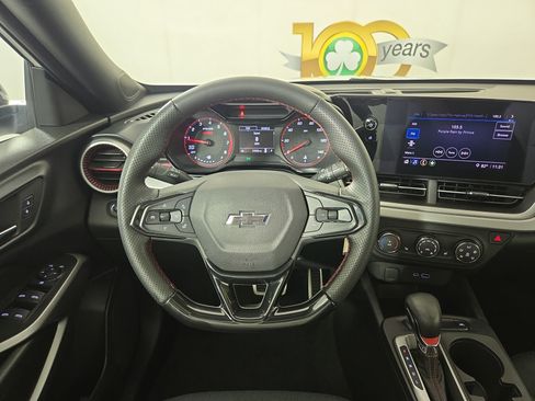 Certified 2024 Chevrolet Trax RS w/ Sunroof Package FWD image 14