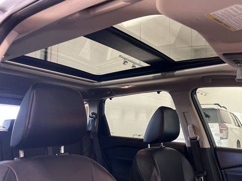 Used 2023 Nissan Rogue SV w/ SV Premium B Package image 28