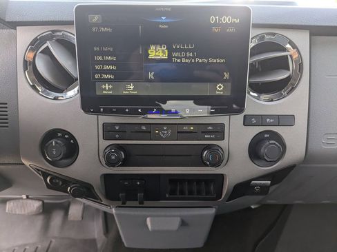 Used 2015 Ford F250 XLT w/ XLT Value Package image 18