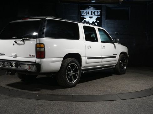 Used 2006 GMC Yukon XL SLT w/ SLT Preferred Equipment Group AWD/4WD image 6