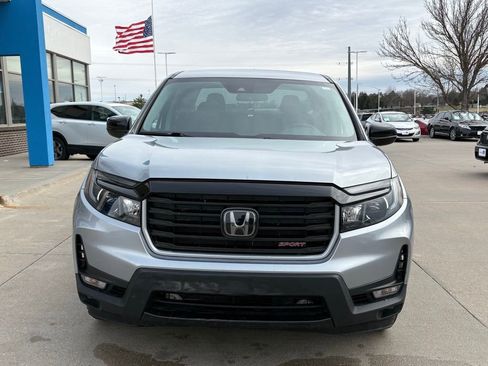 Used 2021 Honda Ridgeline Sport image 2