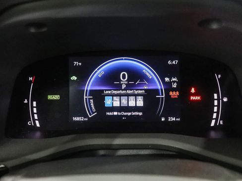 Used 2025 Toyota Camry SE FWD image 24