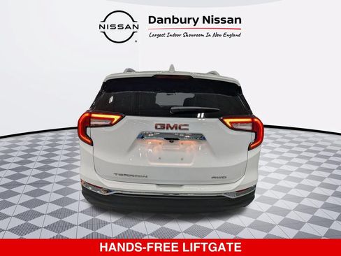 Used 2022 GMC Terrain SLT AWD/4WD image 4