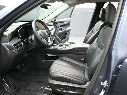 Certified 2025 INFINITI QX60 Sensory w/ Vision Package AWD/4WD image 9
