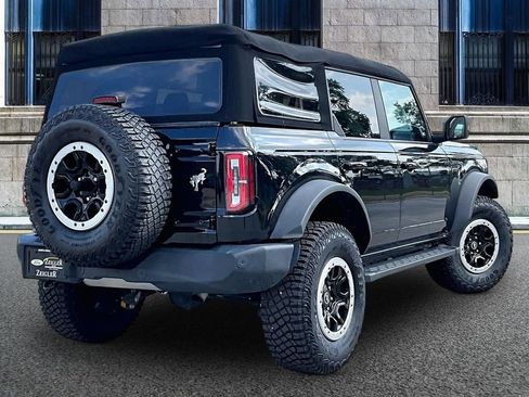 Certified 2023 Ford Bronco Outer Banks w/ Sasquatch Package AWD/4WD image 11