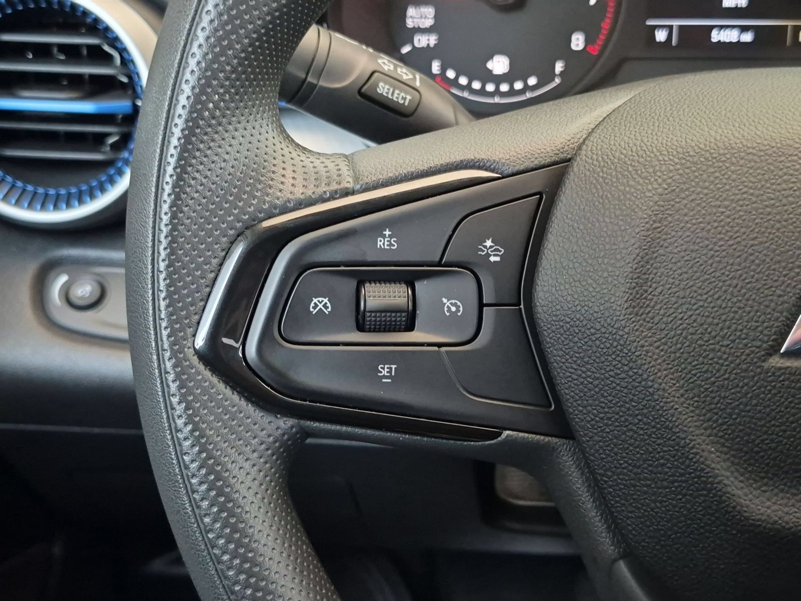 Used 2026 Chevrolet Trax LS FWD image 15