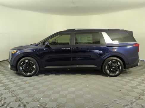 New 2026 Kia Carnival EX image 4