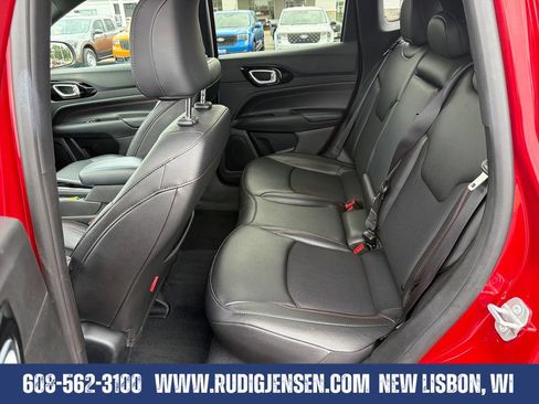 Used 2025 Jeep Compass Trailhawk AWD/4WD image 23