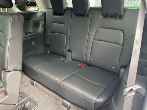 New 2026 Nissan Pathfinder SL AWD/4WD image 31