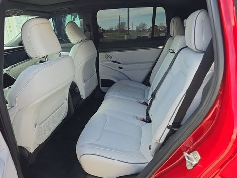 Used 2025 Jeep Wagoneer S Limited AWD/4WD image 14