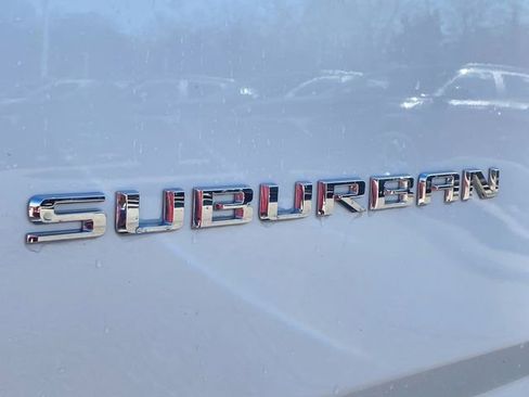 Used 2024 Chevrolet Suburban Premier w/ Premium Package AWD/4WD image 12