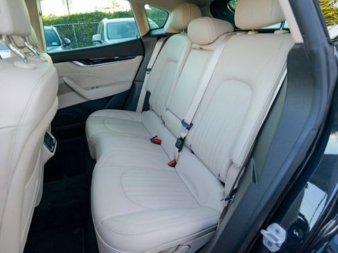 Used 2022 Maserati Levante GT image 27