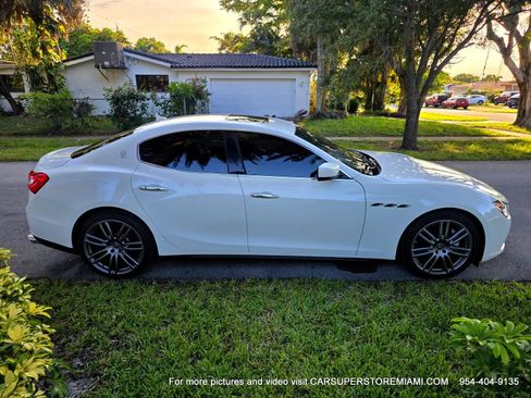 Used 2016 Maserati Ghibli RWD image 21