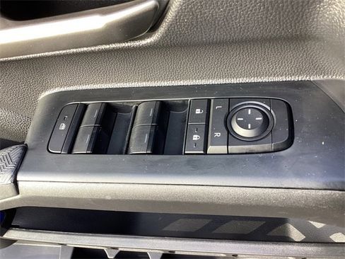 Certified 2025 Toyota Tacoma TRD Off-Road image 30