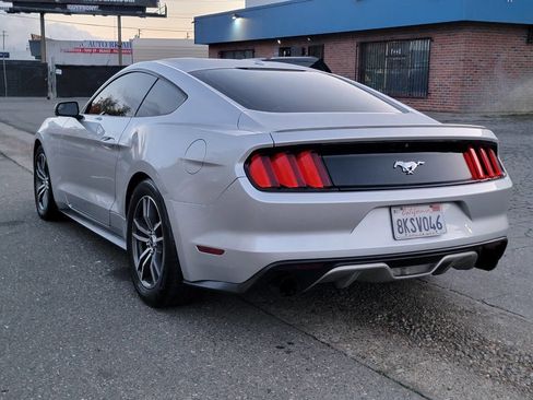 Used 2016 Ford Mustang Premium RWD image 3
