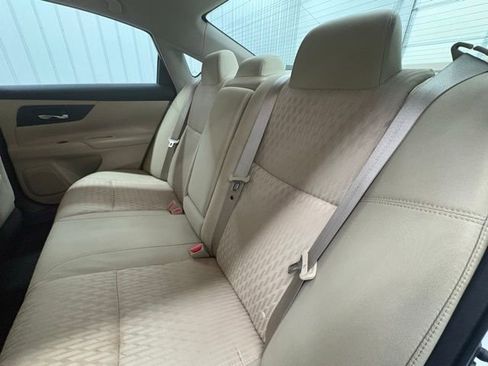 Used 2016 Nissan Altima 2.5 S w/ Power Driver Seat Package FWD image 8