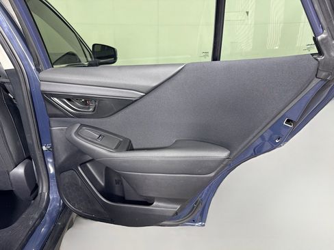 Used 2025 Subaru Outback AWD/4WD image 27