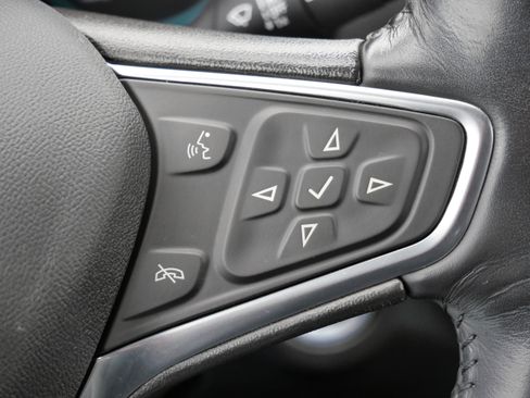 Used 2018 Chevrolet Equinox LT AWD/4WD image 30