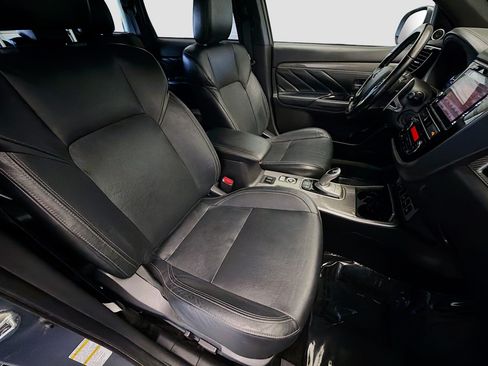 Used 2019 Mitsubishi Outlander GT AWD/4WD image 15