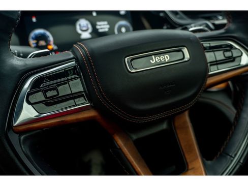 Used 2022 Jeep Grand Cherokee L Summit AWD/4WD image 34