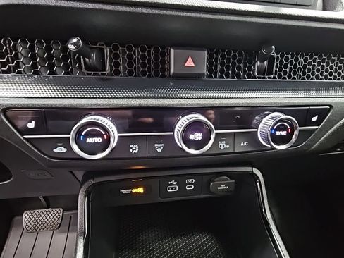 Used 2023 Honda CR-V Sport image 17