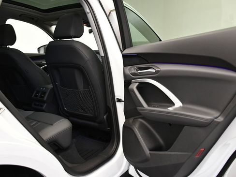 Used 2025 Audi Q5 Premium w/ Convenience Package image 51